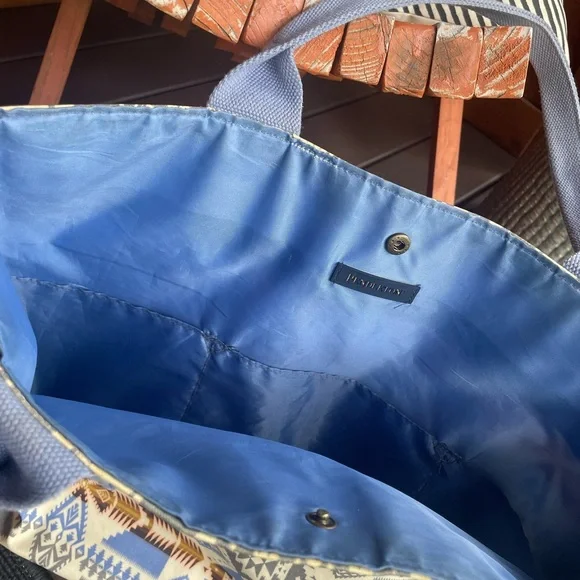 Pendleton waterproof tote (large) - Picture 3 of 5